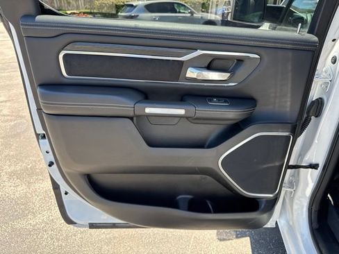 Used 2023 RAM 1500 Laramie AWD/4WD image 17