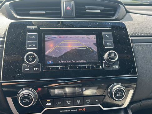 Used 2017 Honda CR-V LX image 11