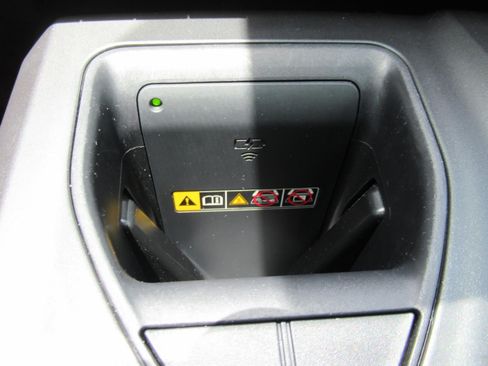 Used 2023 Toyota Crown AWD/4WD image 27