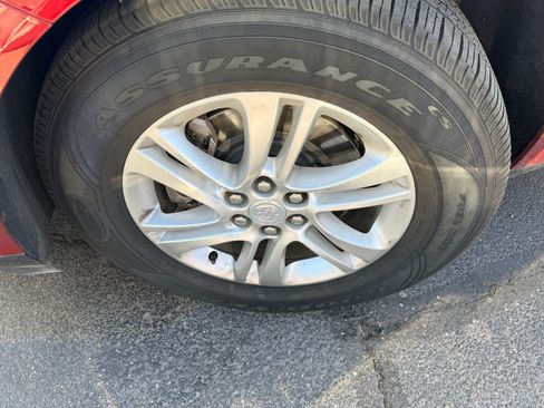 Used 2019 Buick Enclave Premium AWD/4WD image 6