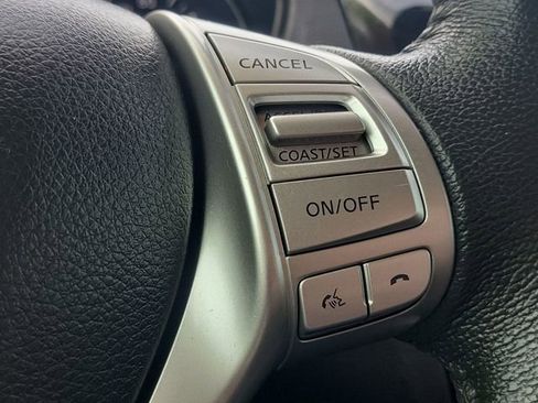 Used 2015 Nissan Rogue SL AWD/4WD image 16