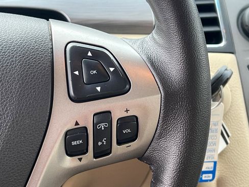 Used 2017 Ford Taurus SEL image 20