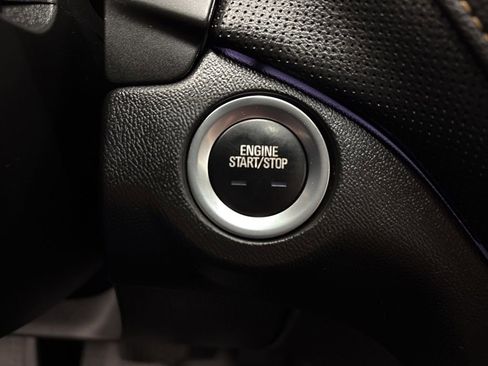 Used 2021 Chevrolet Equinox Premier image 20