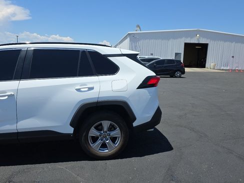 Used 2023 Toyota RAV4 XLE AWD/4WD image 3