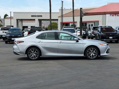Used 2024 Toyota Camry XLE w/ Navigation Package FWD image 4