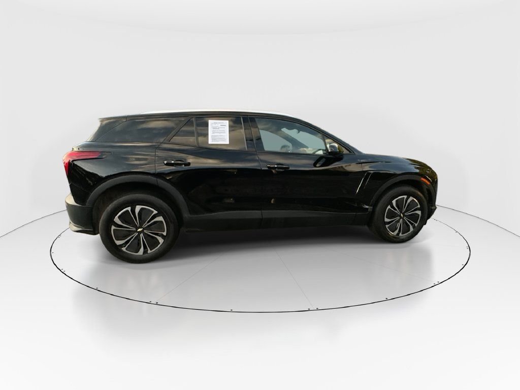 Used 2024 Chevrolet Blazer EV LT AWD/4WD image 9