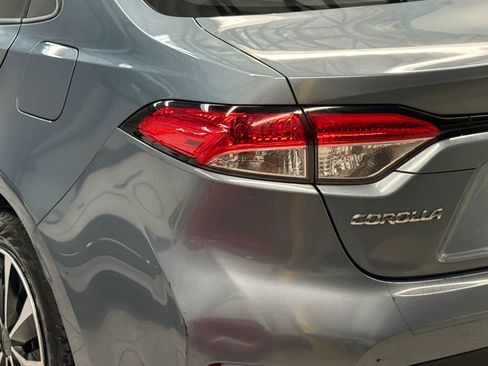 Used 2020 Toyota Corolla LE FWD image 12