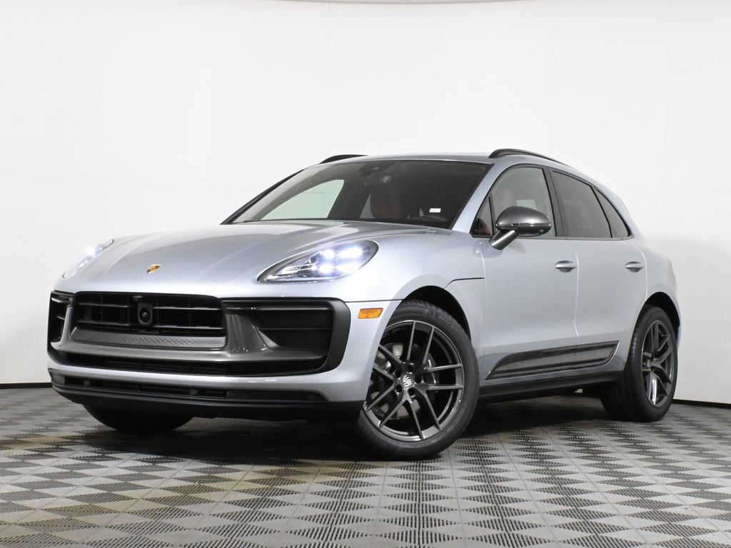 Used 2026 Porsche Macan AWD/4WD image 1