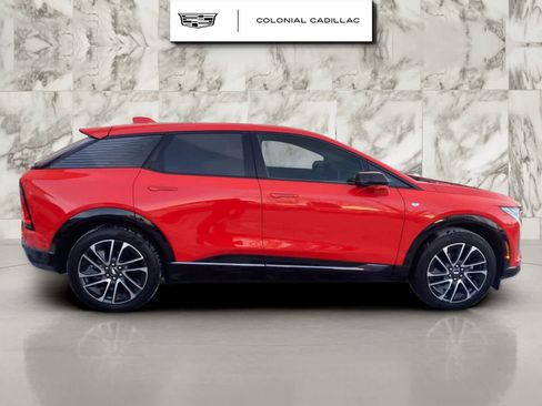 Used 2025 Cadillac Optiq Sport 1 w/ LPO, Floor Liner Package image 8