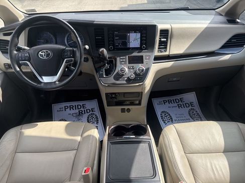 Used 2019 Toyota Sienna XLE Premium image 19