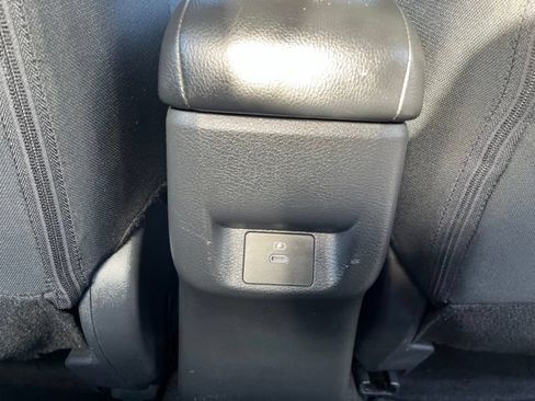 Used 2024 Nissan Versa SR FWD image 18