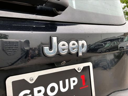 Used 2017 Jeep Renegade Sport w/ Power & Air Group FWD image 31