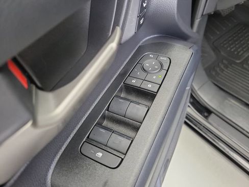 Used 2025 Toyota 4Runner Limited RWD image 21