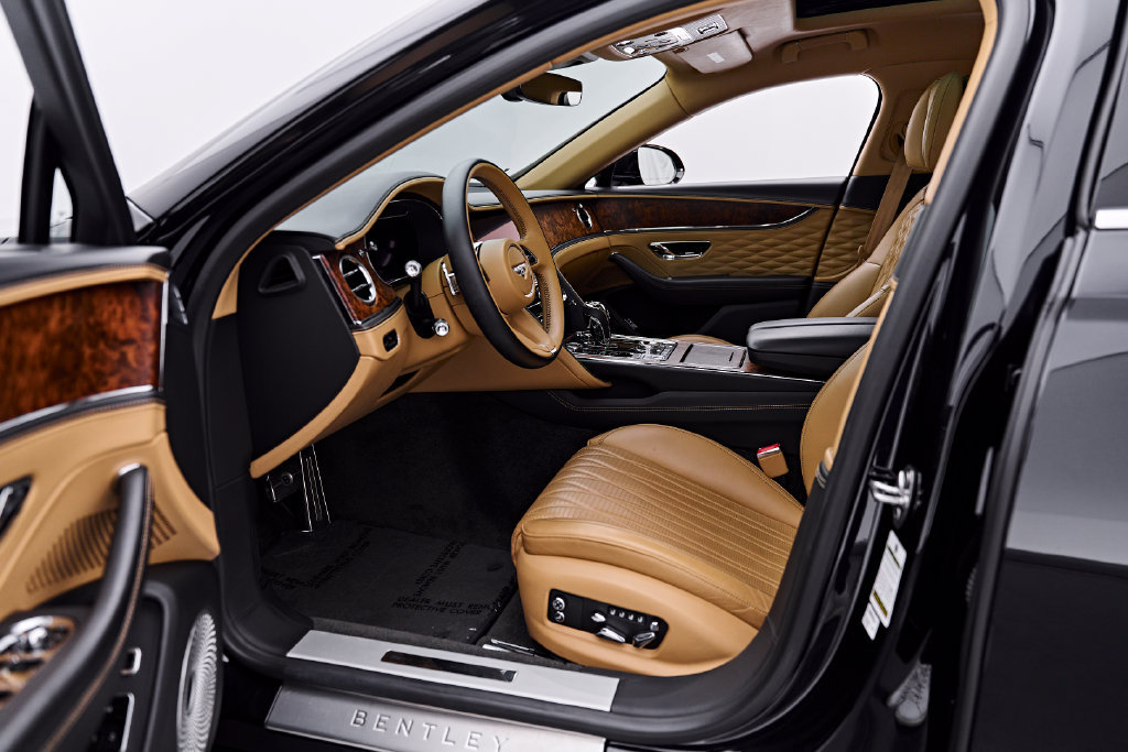Used 2022 Bentley Flying Spur V8 AWD/4WD image 33