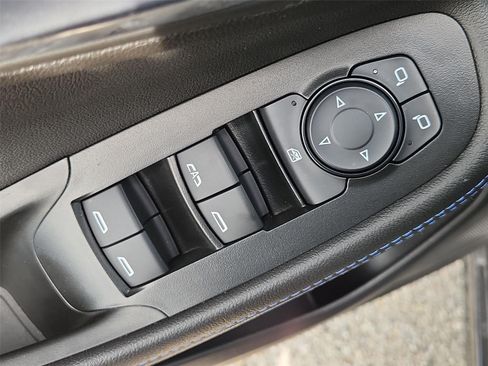 Certified 2025 Buick Encore GX Sport Touring FWD image 10