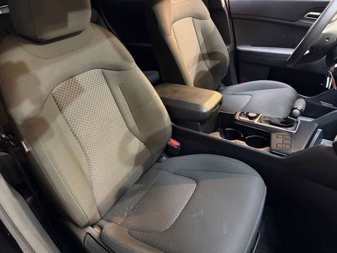 Used 2024 Kia Sportage LX image 42