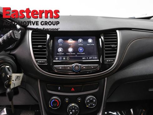 Used 2019 Chevrolet Trax LT FWD image 12