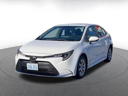 Used 2024 Toyota Corolla LE image 7