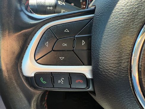 Used 2020 Jeep Compass Trailhawk AWD/4WD image 11