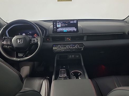 Certified 2025 Honda Pilot Black Edition image 23