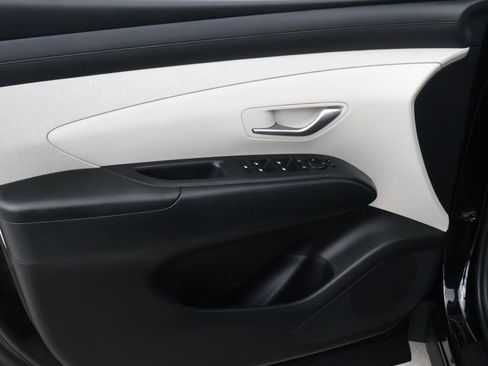 Used 2025 Hyundai Tucson SEL FWD image 16