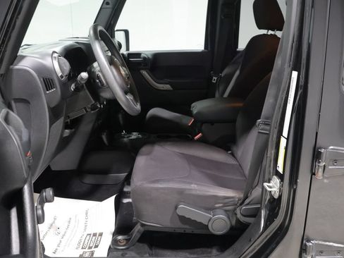 Used 2013 Jeep Wrangler Unlimited Sport w/ Max Tow Pkg AWD/4WD image 11