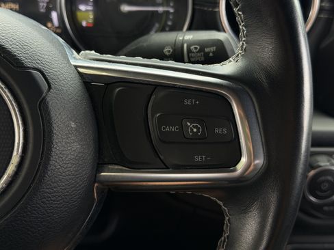 Used 2023 Jeep Wrangler Unlimited Sahara w/ Cold Weather Group AWD/4WD image 19