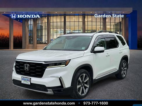 Used 2023 Honda Pilot Elite image 1