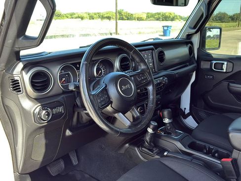 Used 2021 Jeep Gladiator Sport AWD/4WD image 26