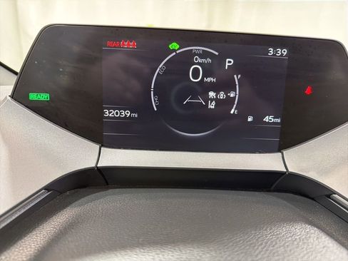 Used 2024 Toyota Prius LE image 25