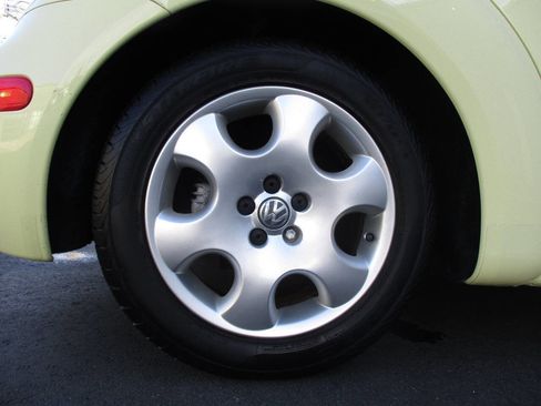 Used 2003 Volkswagen Beetle GLS image 28