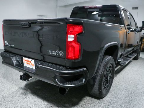 Used 2022 Chevrolet Silverado 2500 High Country AWD/4WD image 7