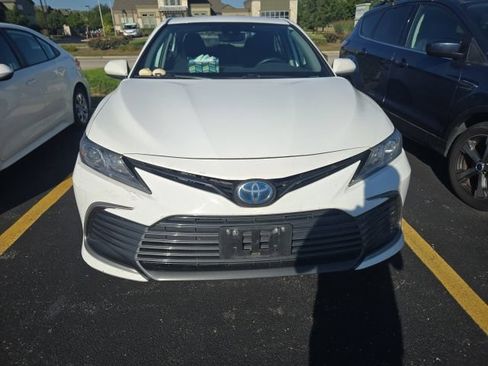 Used 2023 Toyota Camry LE FWD image 2