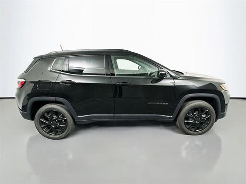 New 2026 Jeep Compass Latitude AWD/4WD image 10