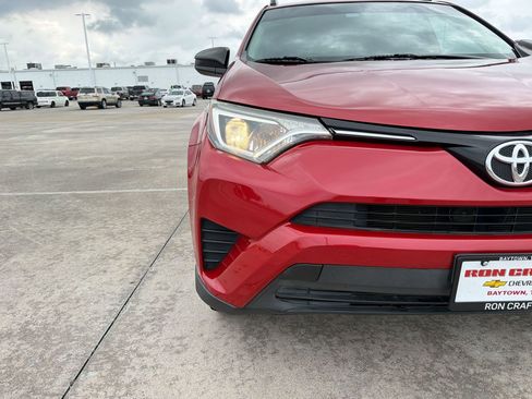 Used 2016 Toyota RAV4 LE FWD image 22