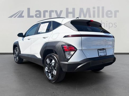 Used 2025 Hyundai Kona SEL AWD/4WD image 3