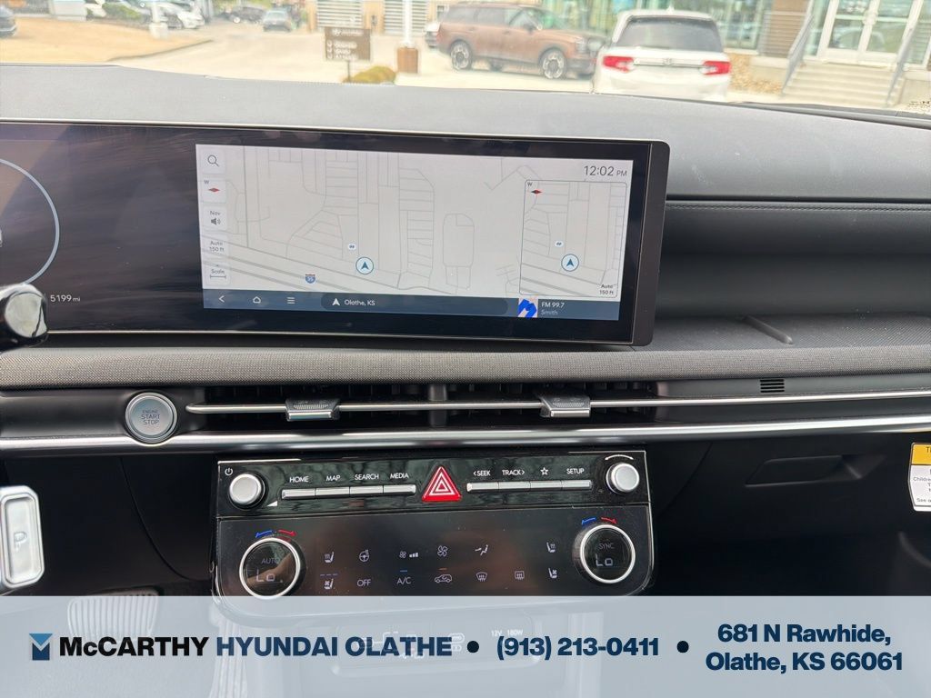 Used 2025 Hyundai Tucson Limited AWD/4WD image 10