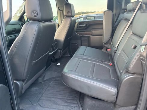 Used 2022 GMC Sierra 2500 Denali w/ Denali Ultimate Package AWD/4WD image 8