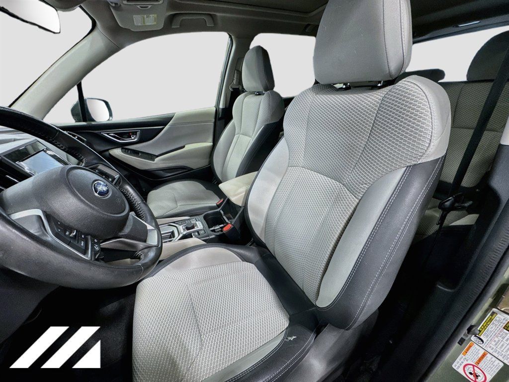 Used 2020 Subaru Forester Premium AWD/4WD image 22