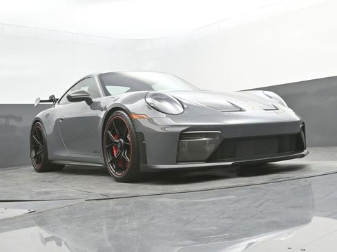 Certified 2026 Porsche 911 GT3 RWD image 38