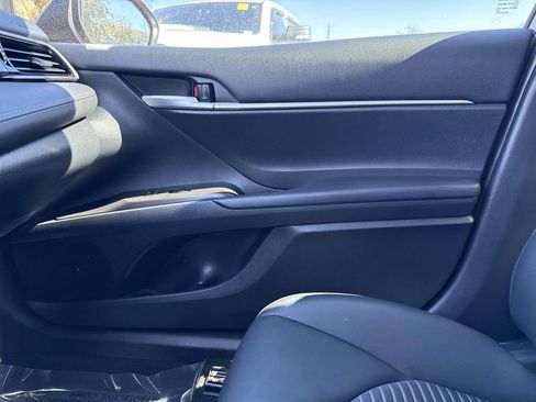 Used 2024 Toyota Camry SE image 27