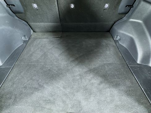 Used 2019 Toyota RAV4 LE image 33