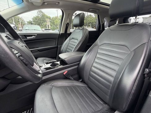 Used 2017 Ford Edge SEL w/ Equipment Group 201A AWD/4WD image 12