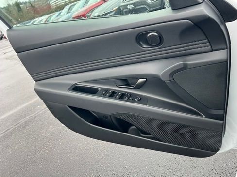 New 2026 Hyundai Elantra Sport FWD image 17