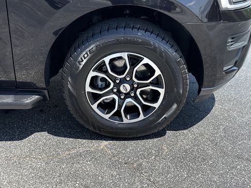 Used 2024 Ford Expedition Max XLT AWD/4WD image 13