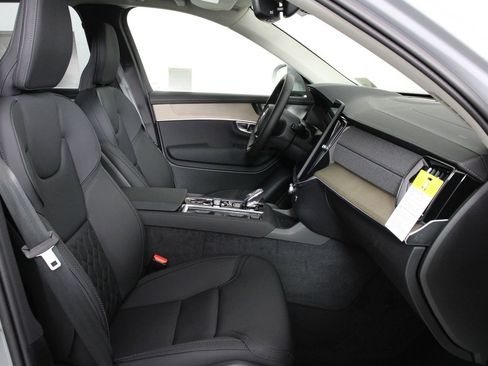 New 2026 Volvo XC90 T8 Plus w/ Protection Package image 10