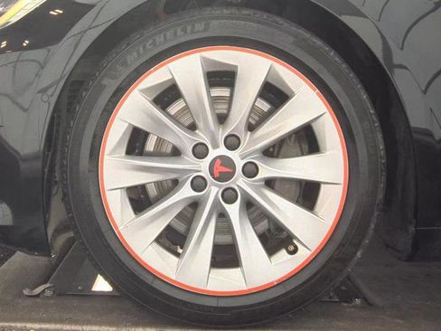 Used 2017 Tesla Model S 75 RWD image 3