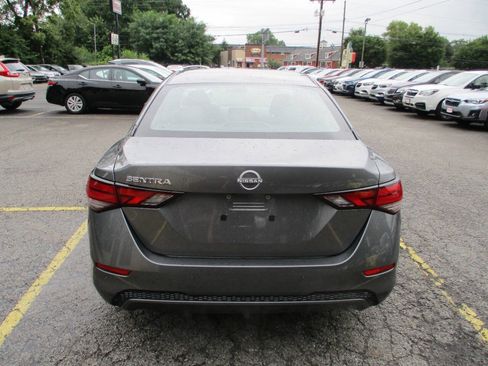 Used 2024 Nissan Sentra S FWD image 13