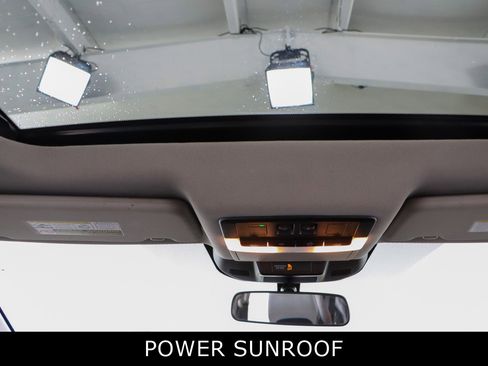 Used 2022 Nissan Rogue SV w/ SV Premium Package FWD image 21