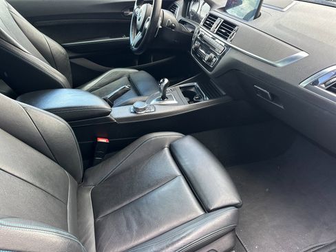 Used 2018 BMW M2 RWD image 11